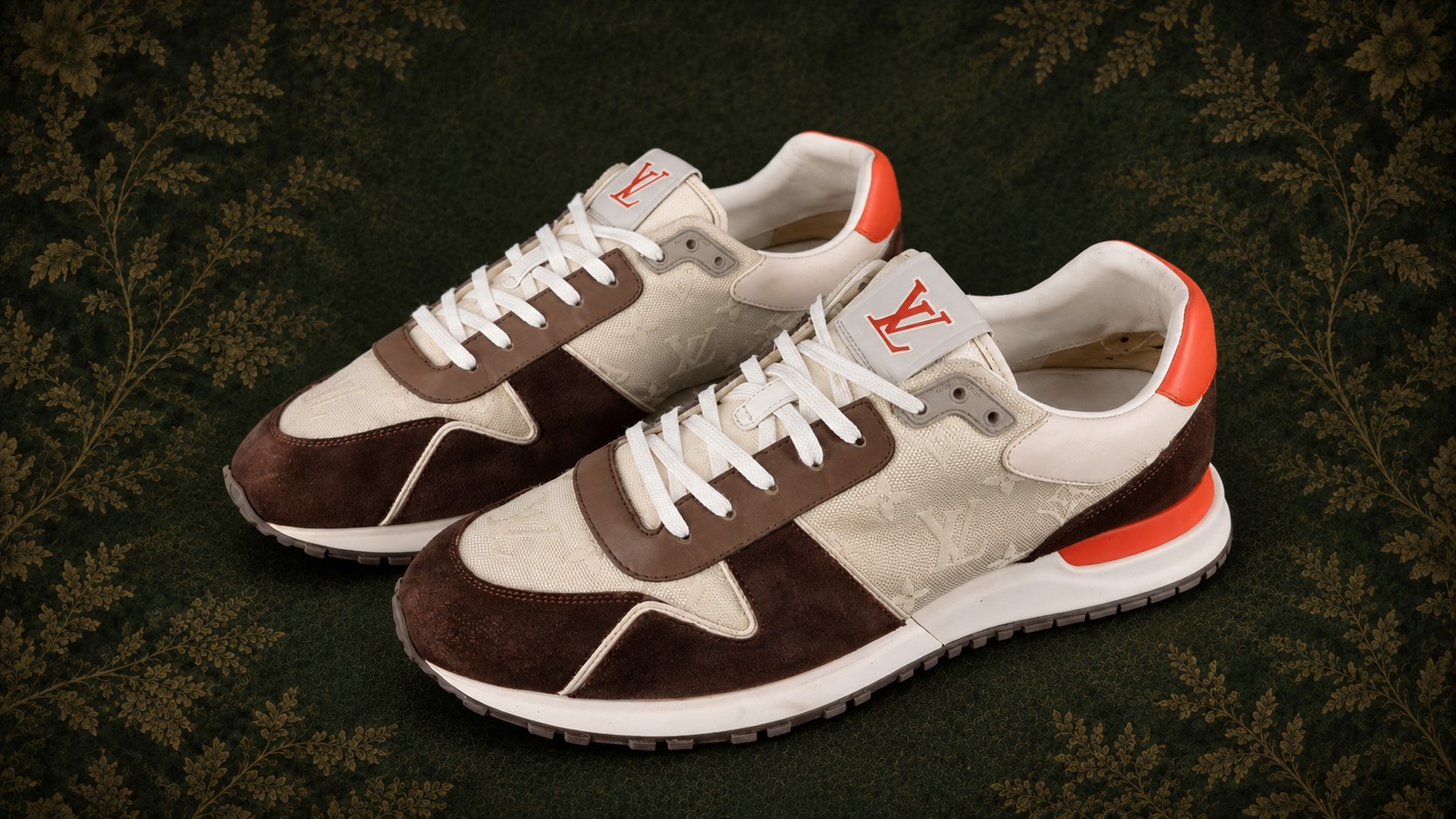 Кроссовки Louis Vuitton Run Away Sneaker из практики MYST: коричневая замша, светлый текстиль и оранжевые акценты