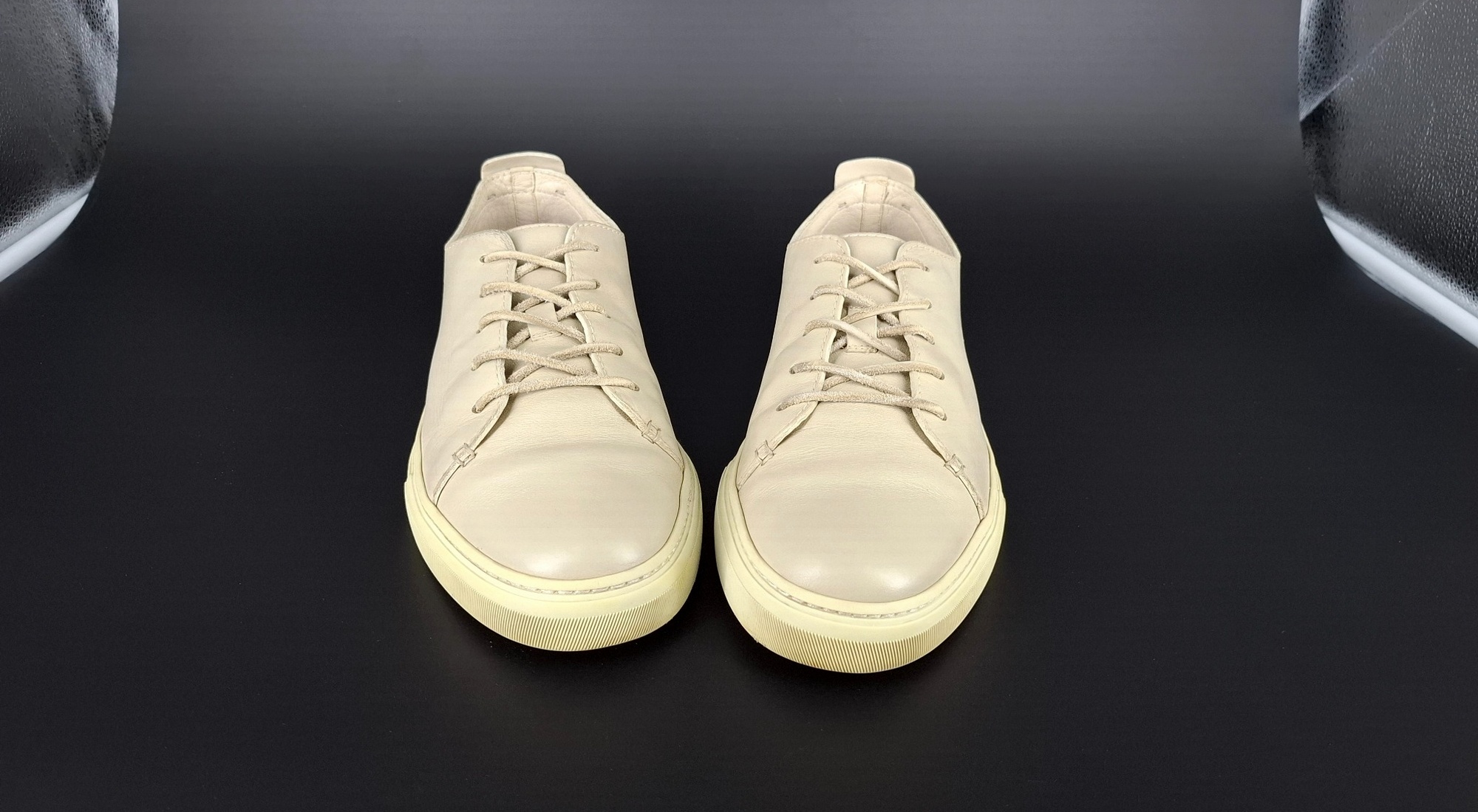 Светлые кожаные кеды Gucci Men’s Leather Lace-Up Sneaker Off White