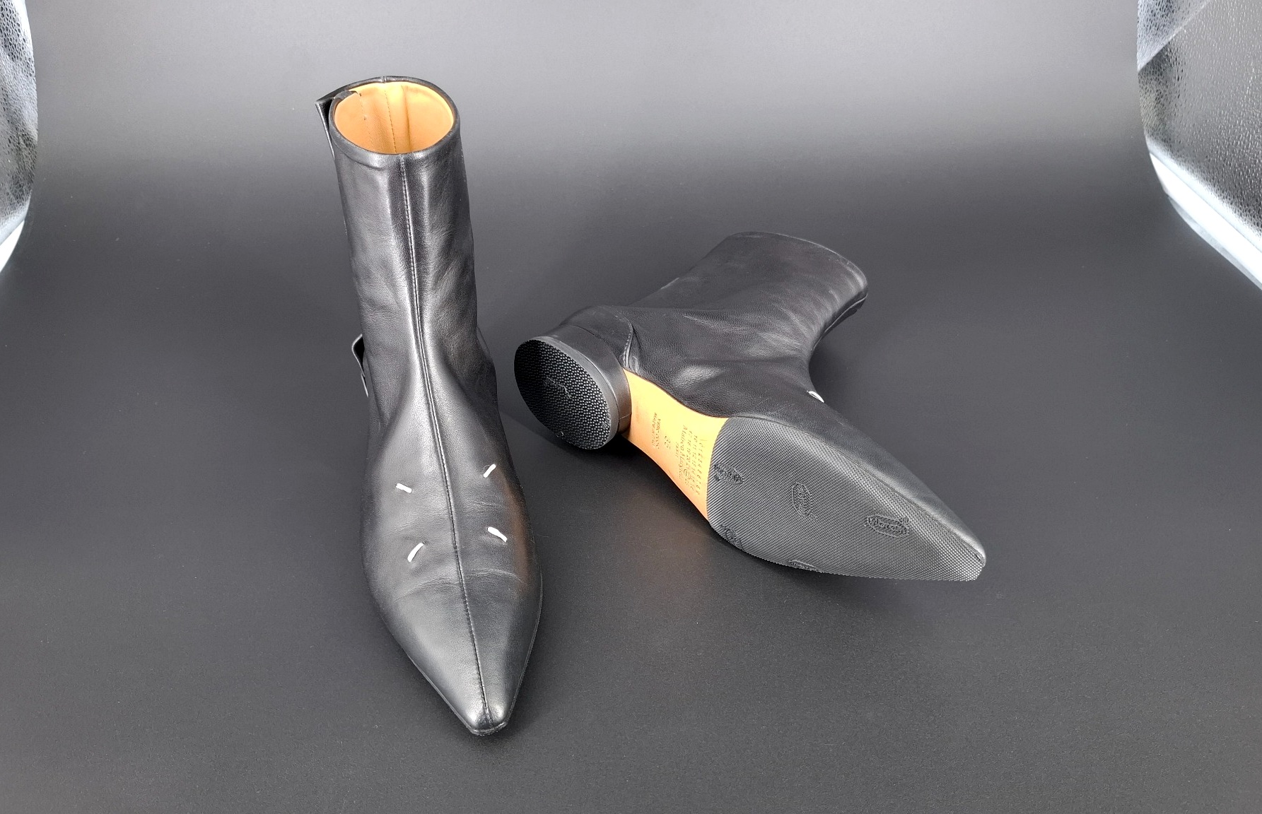 Maison Margiela Four-Stitch Pointed-Toe Ankle Boots — реставрация в мастерской MYST